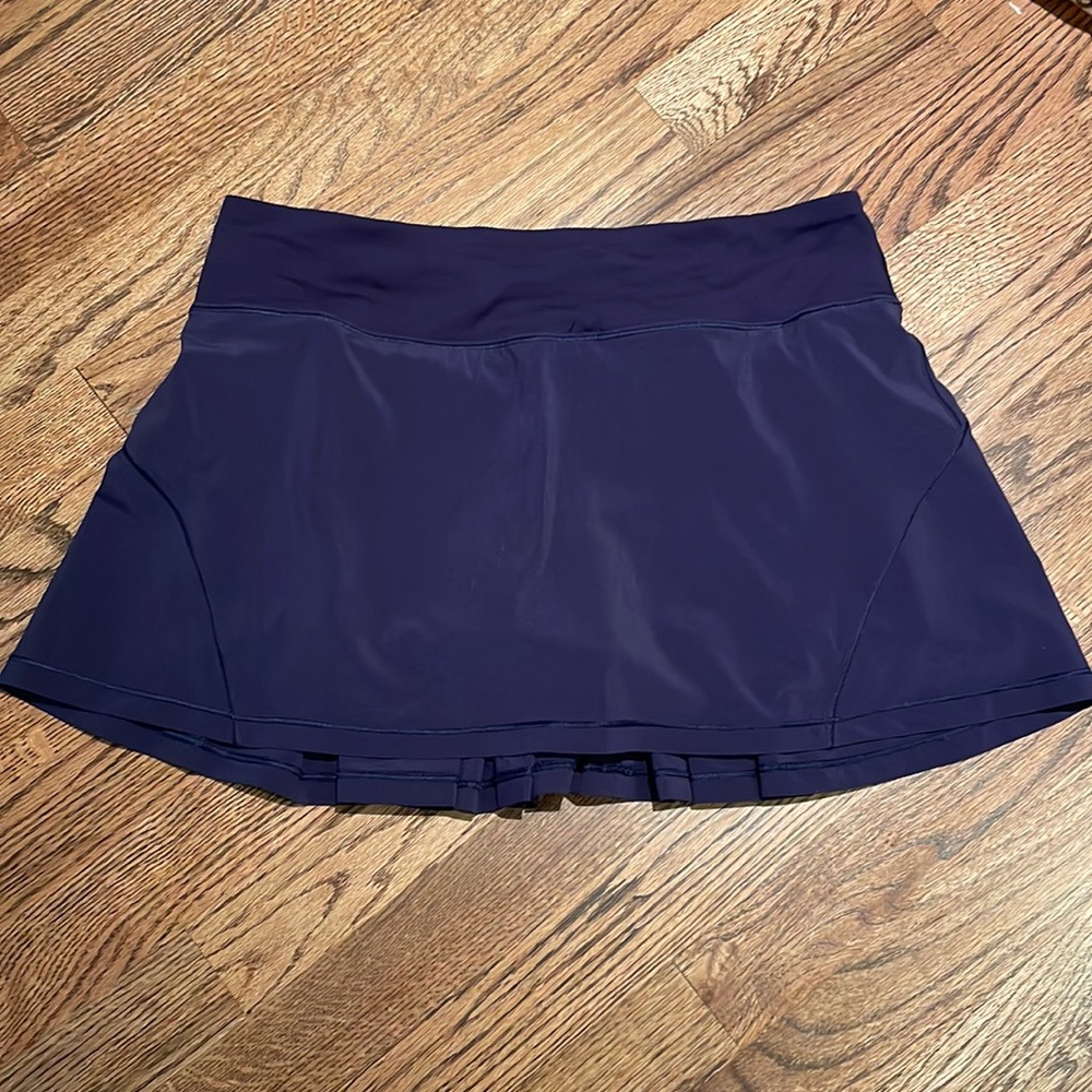 Lululemon skirt size 6 Regular